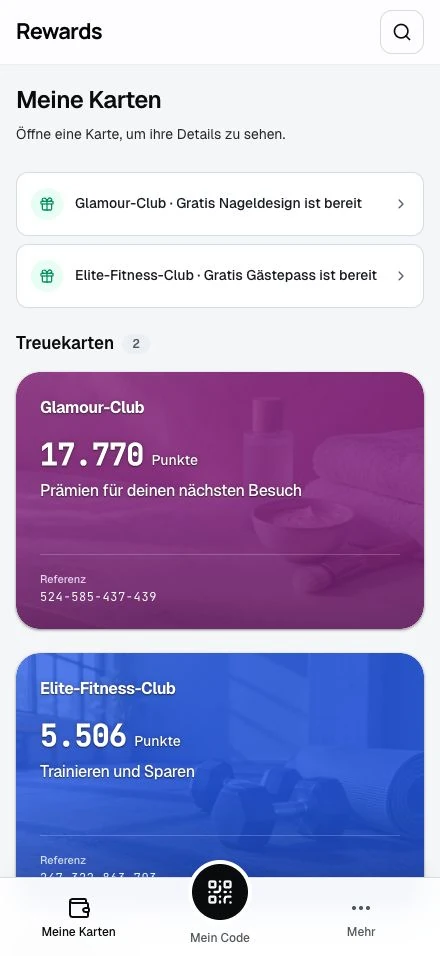 Demo-Mitglieder-Wallet. Ein Konto enthält Karten mehrerer Unternehmen, jeweils mit eigenem Guthaben und Design.